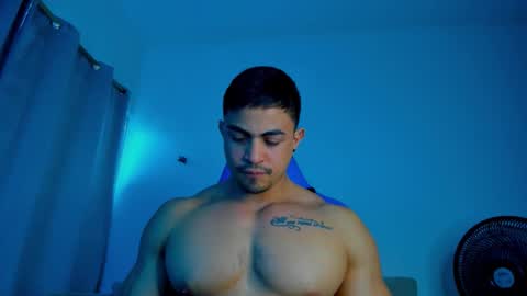 Snapshot of iron_coleman chatting on 11/24/25, 04:29 Iron online show from 11/24/25, 04:29