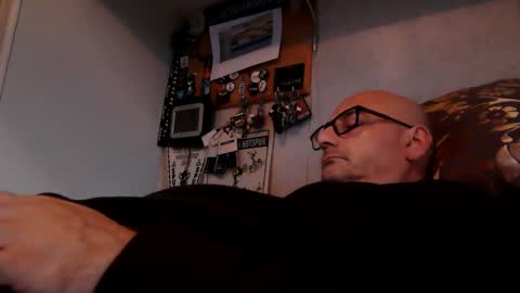 Snapshot of ironkokkk chatting on 10/14/25, 03:57 Ironkokkk online show from 10/14/25, 03:57