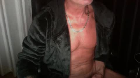 Snapshot of ironout007 chatting on 04/09/26, 02:22 ironout007 online show from 04/09/26, 02:22