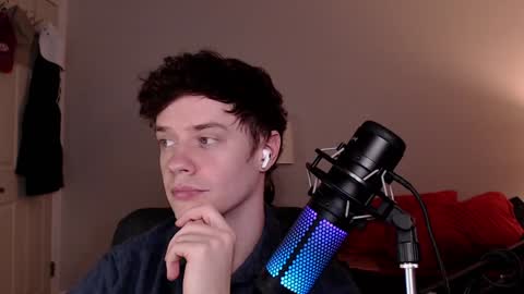 Snapshot of ironthud chatting on 12/07/24, 01:03 Sam online show from 12/07/24, 01:03