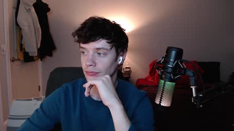 Snapshot of ironthud chatting on 12/23/24, 03:29 Sam online show from 12/23/24, 03:29