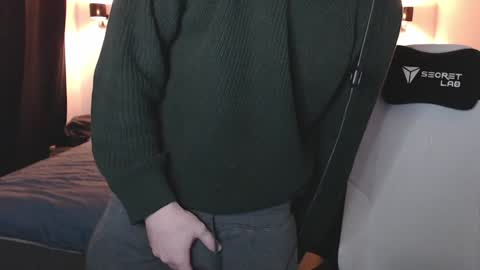 Snapshot of ironthud chatting on 01/22/25, 08:06 Sam online show from 01/22/25, 08:06