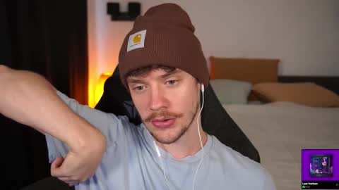 Snapshot of ironthud chatting on 09/22/25, 01:24 Sam online show from 09/22/25, 01:24