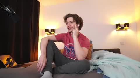 Snapshot of ironthud chatting on 01/19/26, 03:27 Sam online show from 01/19/26, 03:27