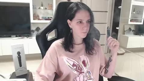 Snapshot of irwi_tomboy chatting on 12/20/24, 10:43 Irwi Tomboy online show from 12/20/24, 10:43