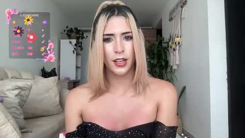 Snapshot of isa__fox_1 chatting on 04/24/26, 07:27 Isabella online show from 04/24/26, 07:27