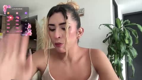 Isabella online show from 06/06/26, 01:16