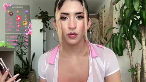 Isabella online show from 06/17/26, 01:01