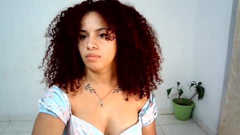 Snapshot of isa_bellaxx23 chatting on 07/11/26, 01:30 isa_bellaxx23 online show from 07/11/26, 01:30