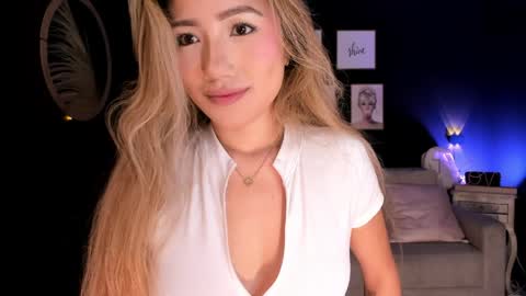 Snapshot of isa_cortes_ chatting on 04/03/26, 03:32 Isa Cortes online show from 04/03/26, 03:32