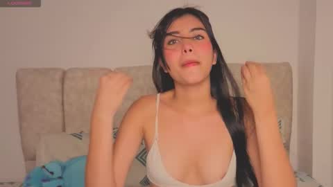 Snapshot of isa_dolly chatting on 03/19/26, 12:36 Isa Dolly online show from 03/19/26, 12:36