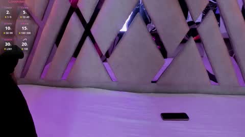 Snapshot of isa_doux chatting on 02/14/26, 03:25 Isa online show from 02/14/26, 03:25