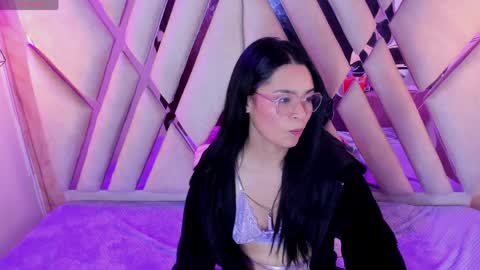 Isa online show from 04/11/26, 08:07