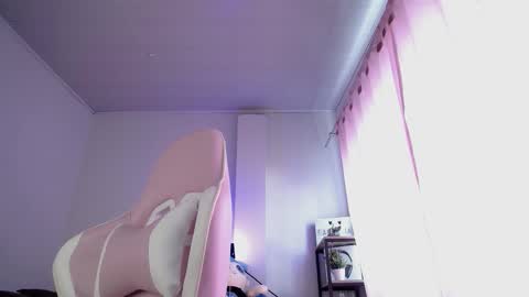 Isabella  online show from 01/11/26, 03:39