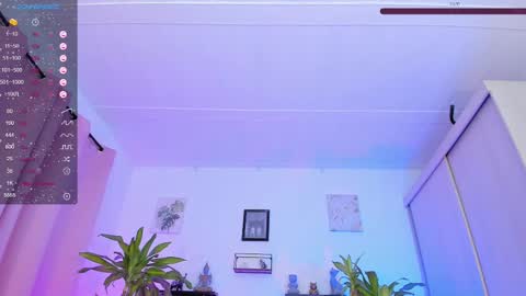 Snapshot of isa_greey chatting on 03/08/25, 10:56 isabella online show from 03/08/25, 10:56