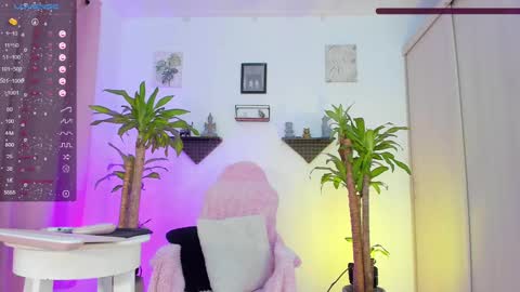 Snapshot of isa_greey chatting on 03/10/25, 10:55 isabella online show from 03/10/25, 10:55