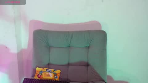 Snapshot of isa_hall chatting on 04/11/26, 12:04 Isabella Hall online show from 04/11/26, 12:04
