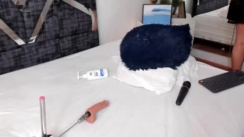 oIssaJonneso online show from 03/14/26, 04:23