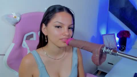 isa_kolins online show from 04/08/26, 11:43