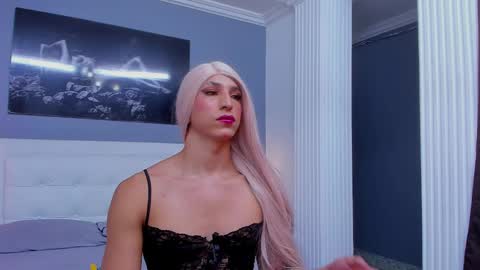 Snapshot of isa_lancaster chatting on 02/24/25, 07:30 Isa Lancaster online show from 02/24/25, 07:30