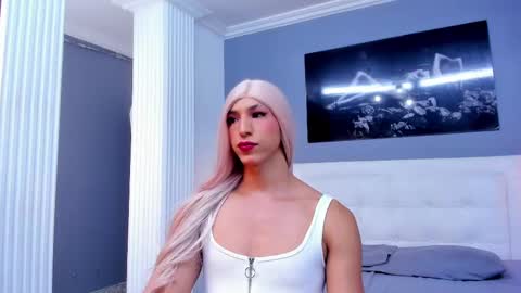 Snapshot of isa_lancaster chatting on 02/27/25, 07:26 Isa Lancaster online show from 02/27/25, 07:26