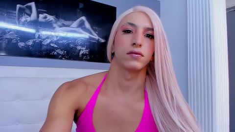 Snapshot of isa_lancaster chatting on 09/15/25, 07:36 Isa Lancaster online show from 09/15/25, 07:36