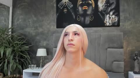 Snapshot of isa_lancaster chatting on 11/09/25, 07:23 Isa Lancaster online show from 11/09/25, 07:23