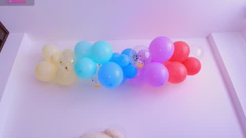 Isabella Laurentt  online show from 01/29/25, 08:35