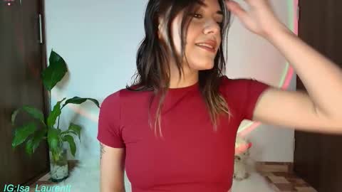 Isabella Laurentt  online show from 01/05/26, 11:19