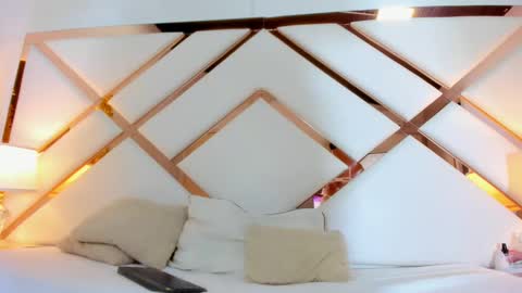 ISABELA online show from 12/16/24, 12:49