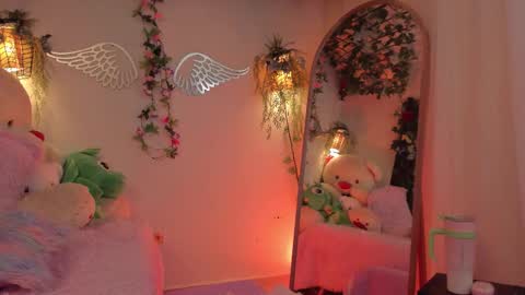 Isabella        online show from 09/21/25, 07:48