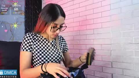 Snapshot of isa_sweet1_ chatting on 05/14/26, 11:06 Isa online show from 05/14/26, 11:06