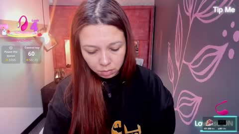 Snapshot of isa_thompson__ chatting on 09/14/25, 12:04 I S A online show from 09/14/25, 12:04