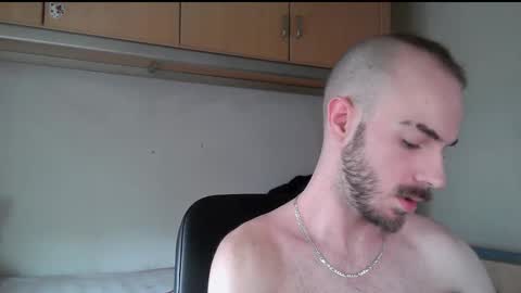 Snapshot of isaac99c chatting on 01/18/26, 01:59 Isaac99c online show from 01/18/26, 01:59