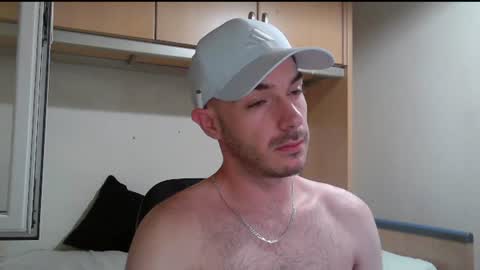 Snapshot of isaac99c chatting on 07/11/26, 12:35 Isaac99c online show from 07/11/26, 12:35