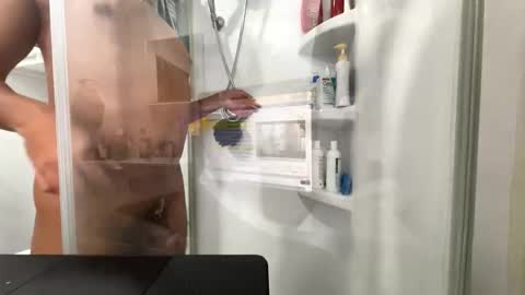 isaac_akamu online show from 03/05/26, 04:47