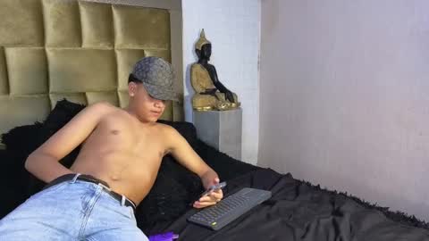 Isaac  online show from 01/06/26, 02:04