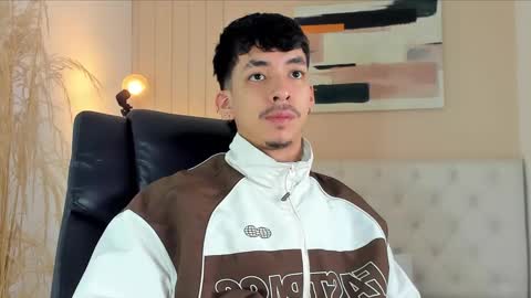 Snapshot of isaac_cryston chatting on 11/24/25, 09:03 isaac_cryston online show from 11/24/25, 09:03