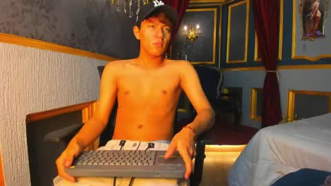 isaac_grimm online show from 04/12/26, 03:22