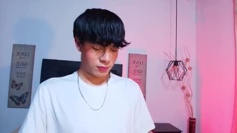 Snapshot of isaac_kurtt chatting on 11/21/25, 07:56 Isaac Kurtt online show from 11/21/25, 07:56