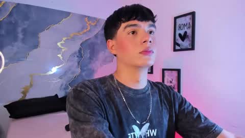 Snapshot of isaac_kurtt chatting on 11/24/25, 08:08 Isaac Kurtt online show from 11/24/25, 08:08