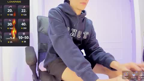 isaac online show from 11/14/25, 08:51