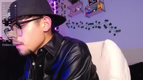 Isaac Saenz. online show from 12/05/24, 03:48