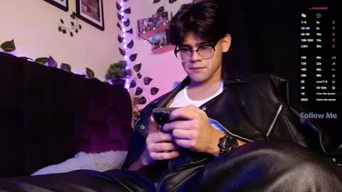 Isaac Saenz. online show from 02/20/25, 10:04