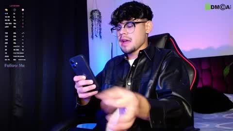 Isaac Saenz. online show from 10/04/25, 12:30