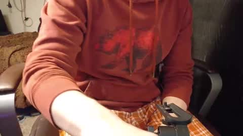 isaac online show from 01/12/25, 02:35