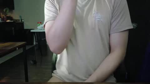 Snapshot of isaac_sheffield chatting on 03/01/26, 01:51 isaac online show from 03/01/26, 01:51