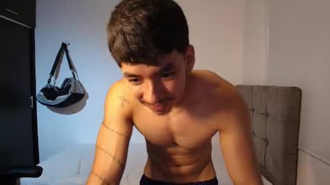 Snapshot of isaac_sttone01 chatting on 04/23/26, 10:56 muscle isaac online show from 04/23/26, 10:56