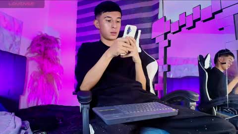 Snapshot of isaac_tan chatting on 03/19/26, 11:31 Isaac tan online show from 03/19/26, 11:31