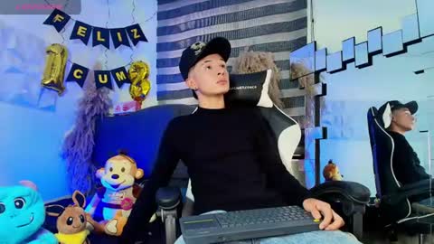 Snapshot of isaac_tan chatting on 06/22/26, 06:49 Isaac tan online show from 06/22/26, 06:49
